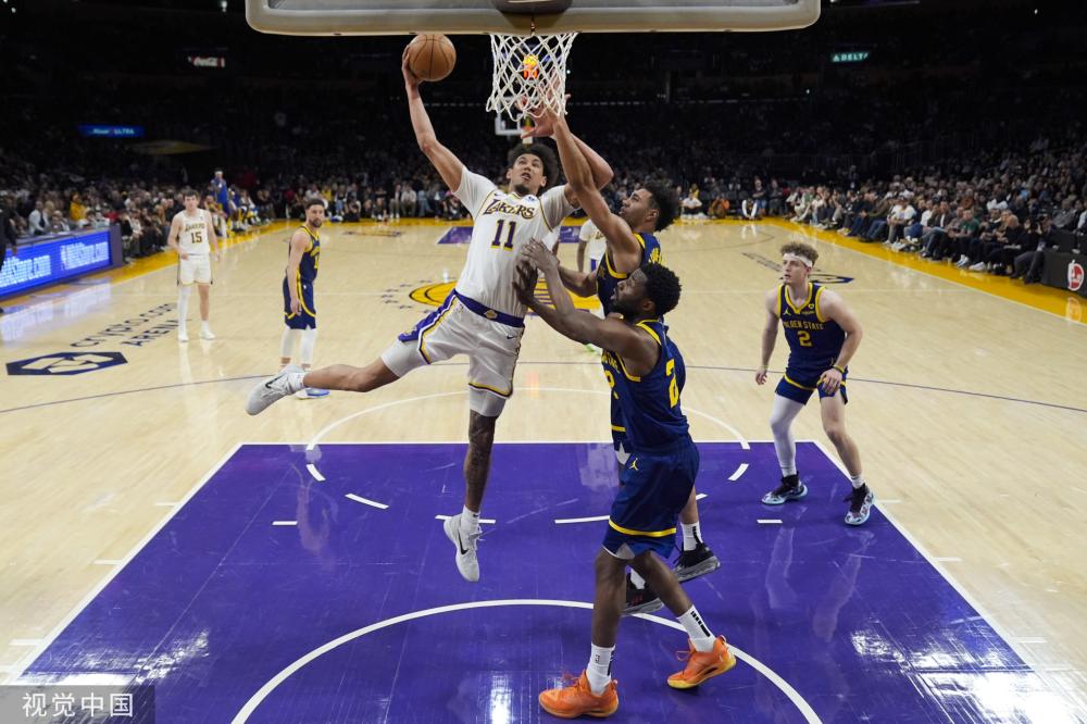 它正在与技 它正在与技