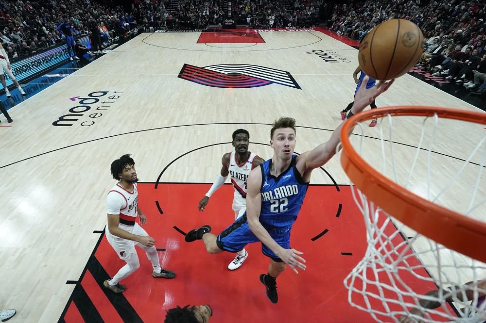 年轻球员成 年轻球员成